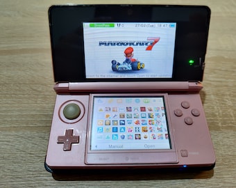 Nintendo 3DS Pink with CFW and lot of games inside