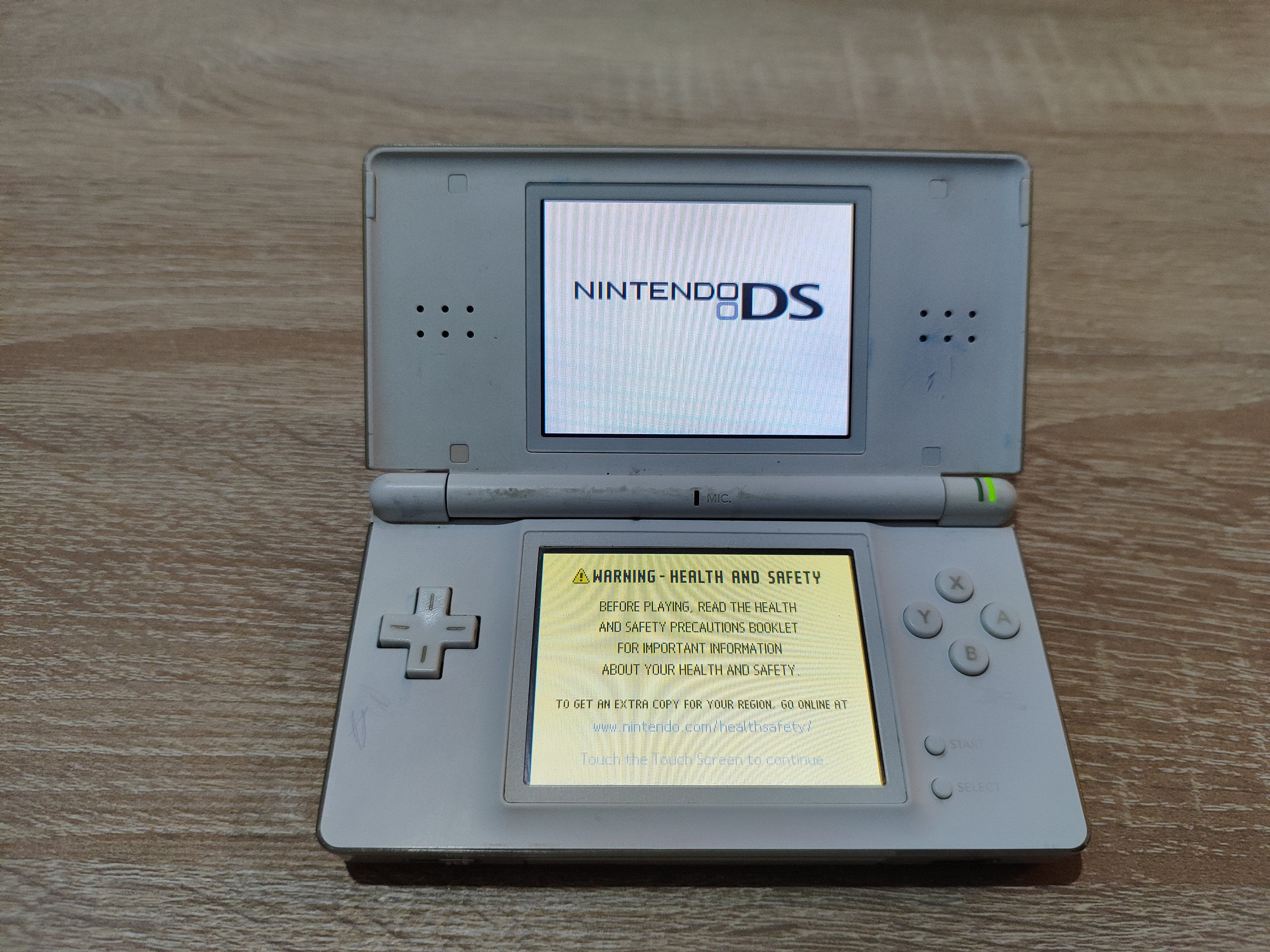 Nintendo NINTENDO DS ニンテンドー DSI White s-l400.jpg