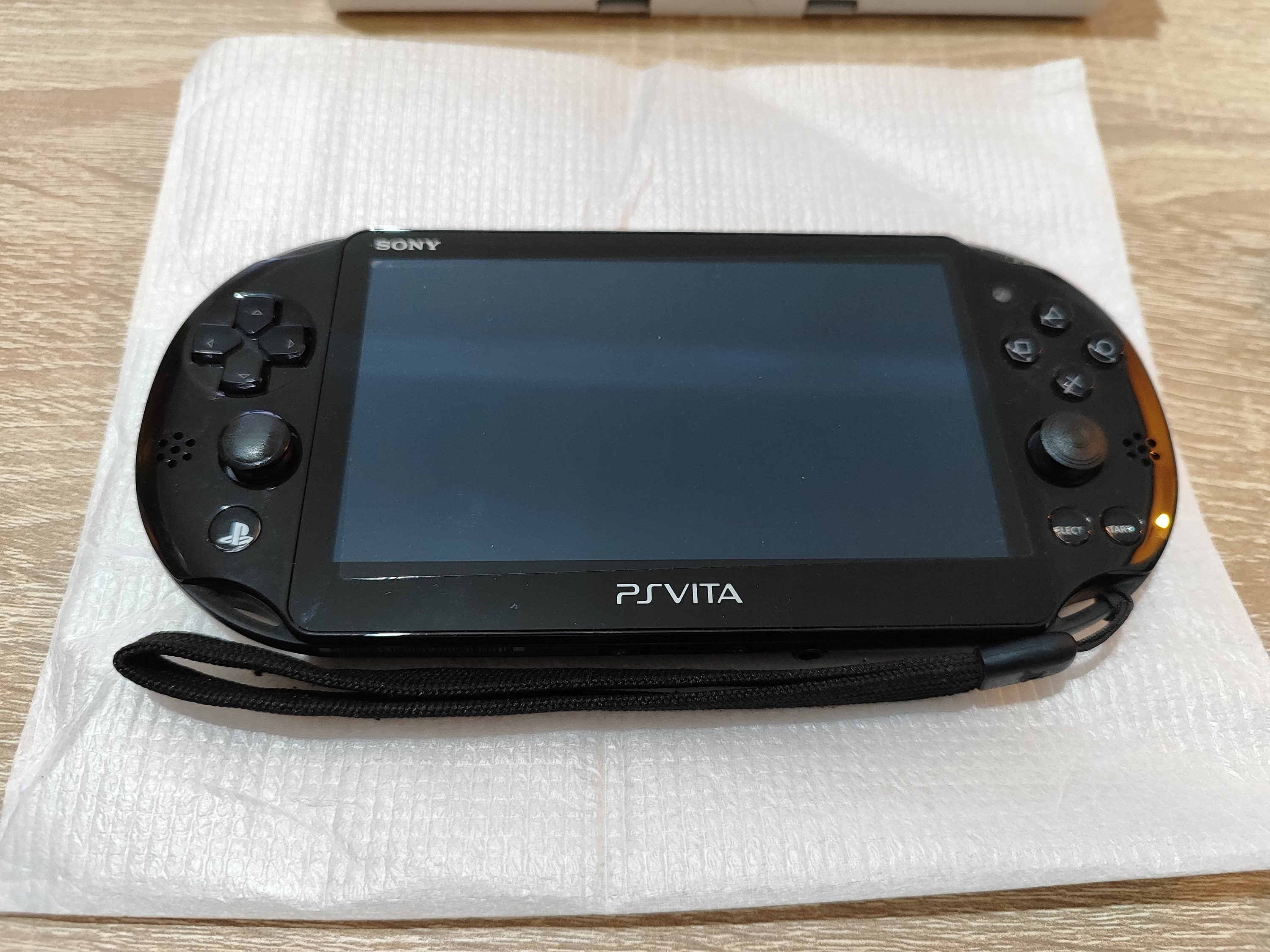 Sony PS Vita Completed With Lot of Games Inside + 3 Games +