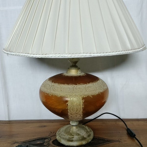 Table lamp