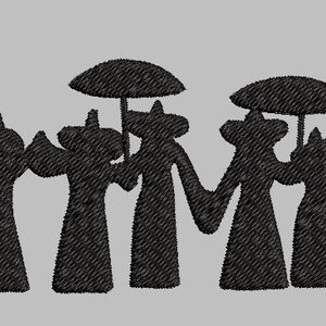 以下が含まれることがあります： 明るい灰色の背景に黒色の刺繍デザイン。このデザインは、手をつないで傘を持っている6つの人物を描いています。人物は帽子とロングコートを着ており、気まぐれで様式化されたイラストを作成しています。