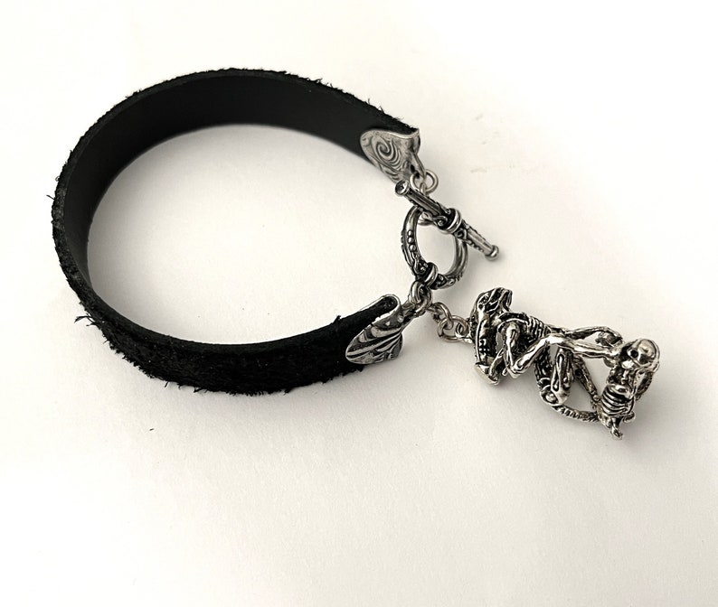 Alien Movie Bracelet Xenomorph Alien Bracelet Alien Covenant Bracelet ...
