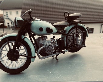 1:8 M72 Dnepr-motorfiets