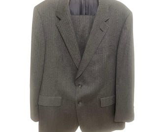 Vintage Hart Schaffner & Marx Wool Suit 44R Gray Herringbone
