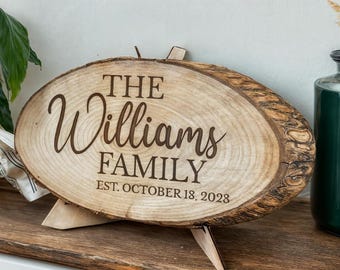 Personalized Wood Slice Family Name Sign, Custom Rustic Log Plaque, Engraved Wooden Wedding Gift, Housewarming Established Sign with Stand