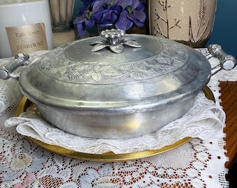 Vintage Everlast Forged Aluminum Covered Serving Dish | Floral Lid & Grape Vine Pattern | Mid-Century Aluminum Casserole Server