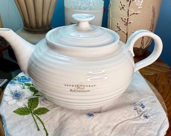 Sophie Conran for Portmeirion Teapot – White Ribbed Ceramic Teapot with Lid – Modern Farmhouse Tea Pot