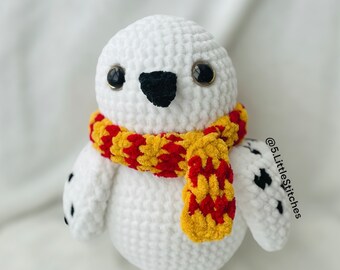 Snowy Owl- Hedwig- crochet owl