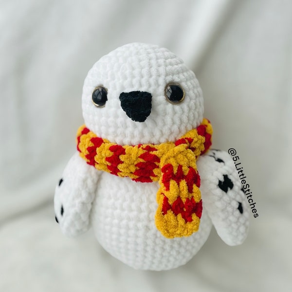 Snowy Owl- Hedwig- crochet owl