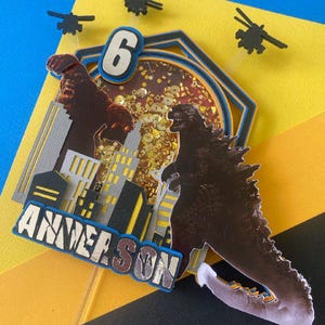 Godzilla vs Kong Cake Topper: Personalized Birthday Party Decoration