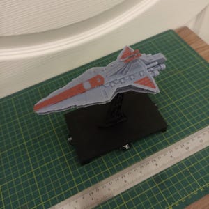 3D Printed Armada-size Venator with Stand