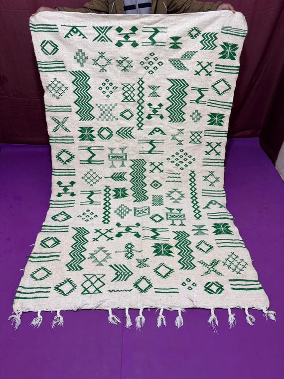 Fabulous Moroccan Kilim Rug;Berber Flatweave rug;Moroccan Embroidered Large Area rug;Authentic Kilim Rug;Custom Size & Color Rug