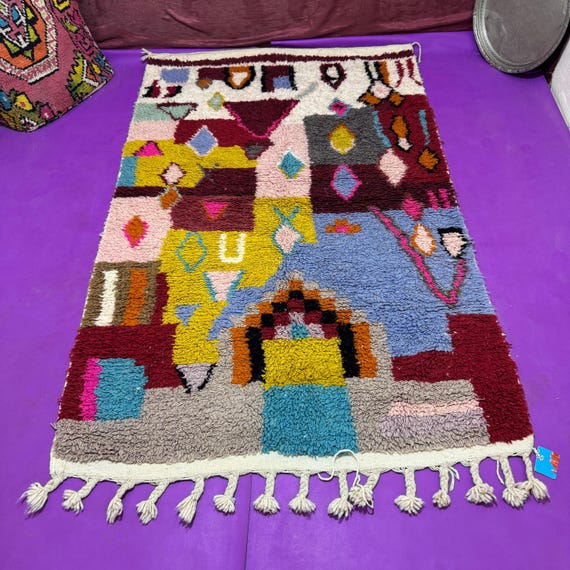 Colorful Boujaad rug. Vintage Moroccan lamb wool. Hand-knotted.