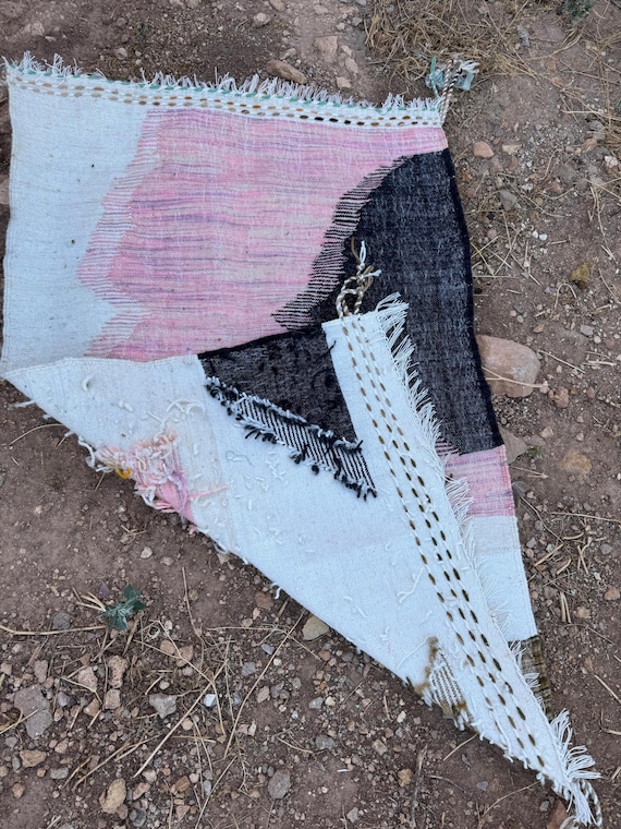 Minimalist Moroccan Flatweave Rug – Soft Abstract Design in Blush Pink, Cream, and Black – Handwoven Boho Modern Decor