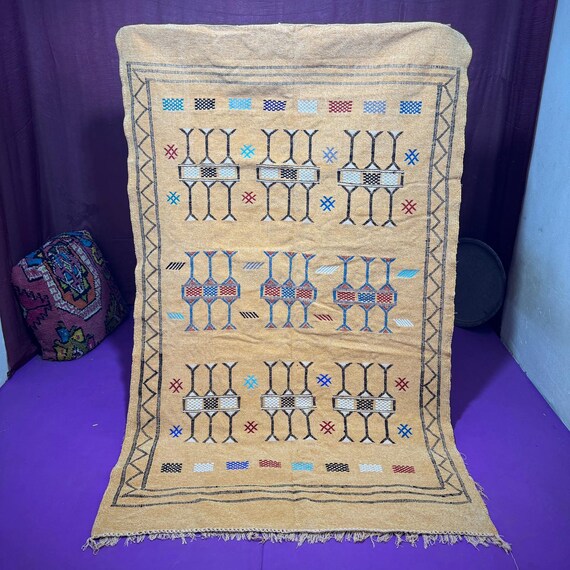 Traditional Moroccan Kilim Mibra – a touch of heritage in every thread