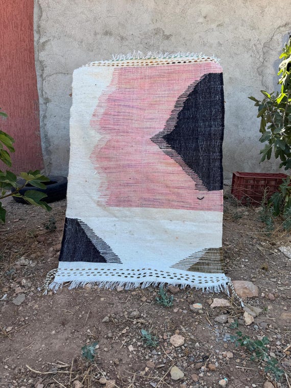 Minimalist Moroccan Flatweave Rug – Soft Abstract Design in Blush Pink, Cream, and Black – Handwoven Boho Modern Decor