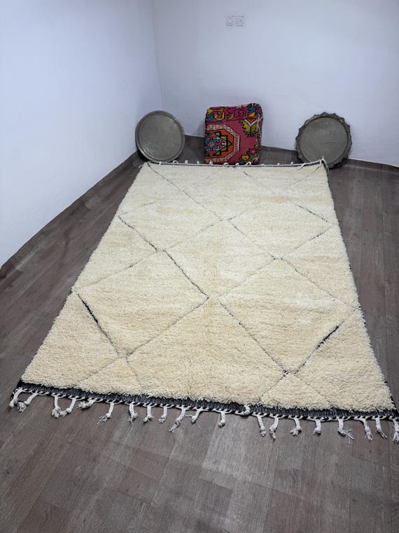 Handmade Moroccan Rug with Modern Geometric Pattern