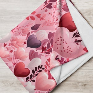 Heart Pattern Soft Throw - Hypoallergenic Polyester Gift Blanket for All Ages