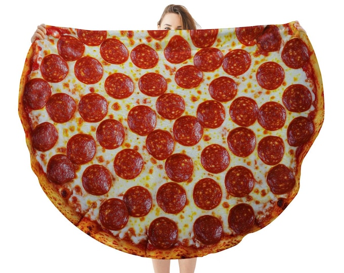 Pepperoni Pizza Blanket: Ultra-Soft Flannel Round Blanket