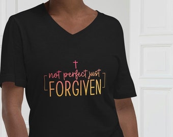 Pas parfait Just Forgiven Christian T-shirt à col en V, coupe unisexe