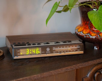 Vintage 1980s General Electric Digital Alarm Clock Radio in a Faux Woodgrain Finish