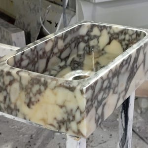 Calacatta Viola Waschbecken Calacatta Viola Waschbecken, Badezimmer Waschbecken, Badezimmer Dekor, Marmor Waschbecken, Waschtisch, Gästeglasur im Badezimmer, Marmor Waschbecken