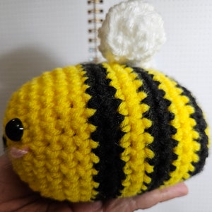 Bee Crochet, Big Bumble Bee Amigurumi, Crochet Bee Plush, Crochet Bee Stuffed Animal, 6x4x3 inches (10.5 inches circumference)
