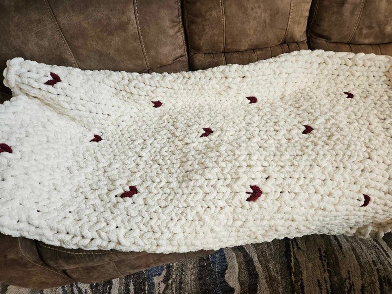BeehiveCreatesbyHC Throw Blanket - Thumbnail 4