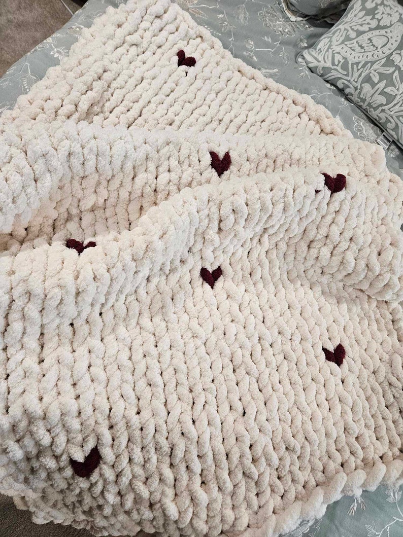 BeehiveCreatesbyHC Throw Blanket