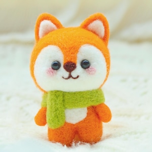 Mini Needle Felted Fox: Handmade Felt Animal Sculpture, Felted Fox Decoration, Unique Handmade Artwork, Perfect Gifts for Animal Lovers
