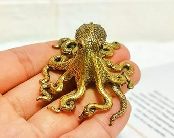 Escultura de pulpo de latón hecha a mano para la decoración del hogar o la oficina: figura de pulpo de latón antiguo, obra de arte inspirada en el océano para tu espacio.