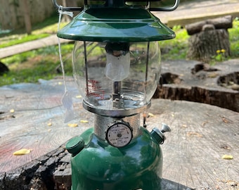 Rare Coleman Lantern Model 200a Vintage GREEN, Made in the USA, Single Mantle, Camping/Utility Lantern 200A700. dated 11/80