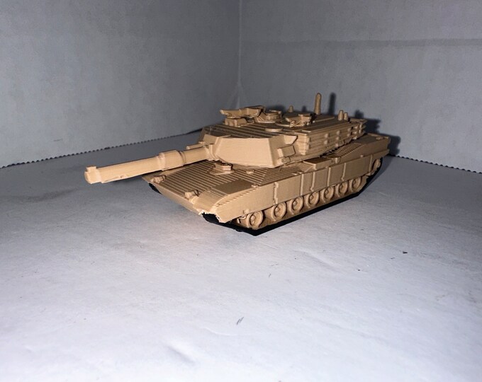 HO Scale M1A1 Tank Detailed 1:87 Military Vehicle US Army Desert Tan Train Scenery Background Model
