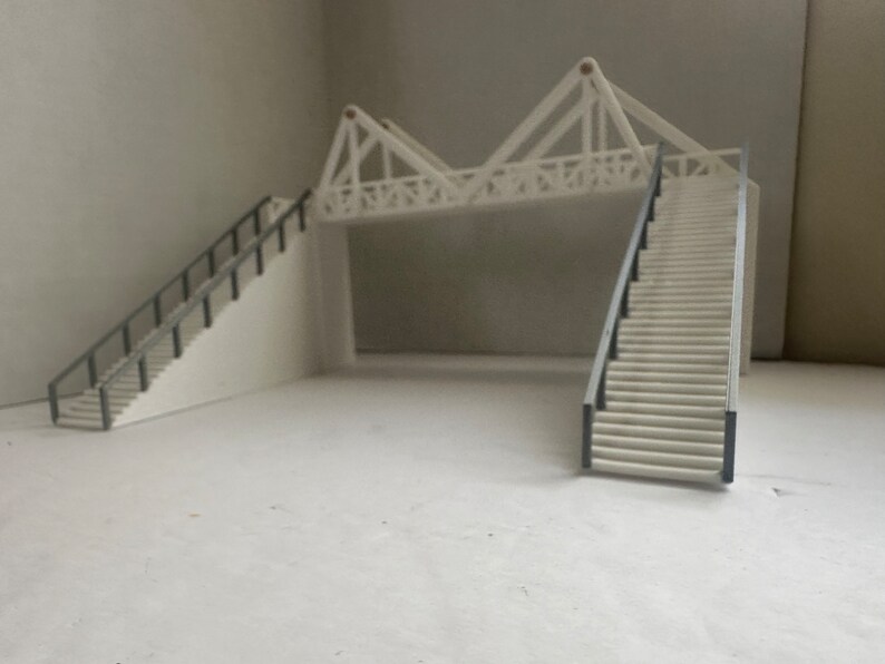 HO Scale Pedestrian Bridge / Walkway 2 Track 187 Detailed Urban Train