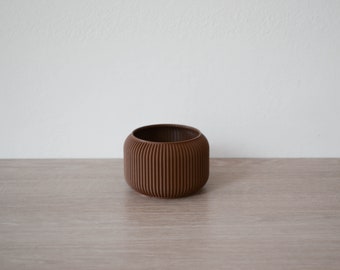 Dark Wood Wavy Indoor Planter | 3D printed planter | Indoor plant pot | Small flower pot