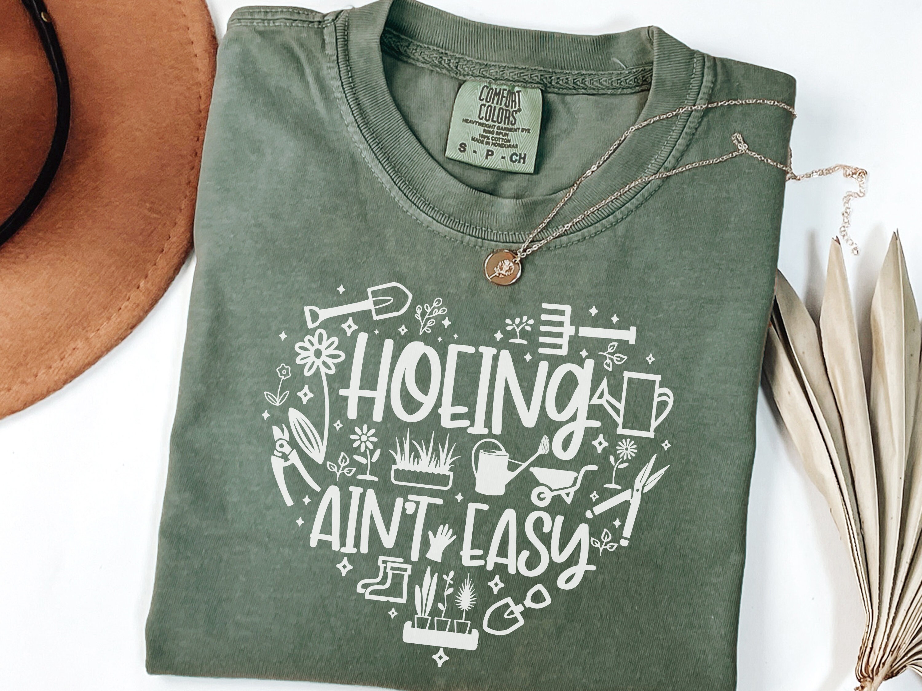 Gardening Shirt For Plant Lovers, Hoeing Aint Easy TShirt Gift for Her, Grandma Flower t-shirt, Funny Shirt for Gardeners