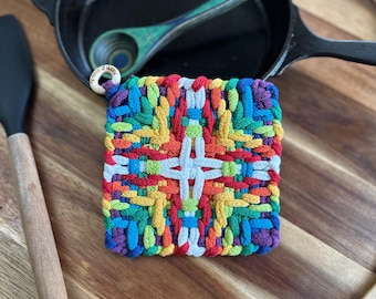 Cotton Loop Potholder with Wooden Ring