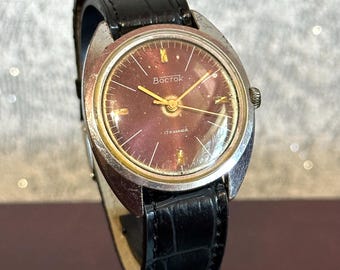 Watch Vostok Vintage Mechanical Wristwatch 17 Jewels ussr Soviet Worker