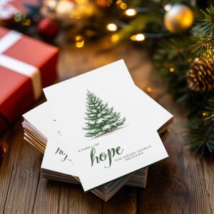 Karta świąteczna „A Thrill of Hope”, O Holy Night Inspired Greetings Cards Sets do 50 sztuk, choinka, okres świąteczny, Weary World Rejoices