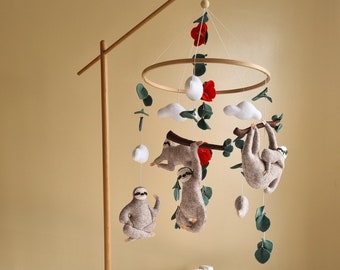 Baby mobile sloths. Hanging cot mobile with sloths / eucalyptus. Baby shower newborn gift. New parents gift. Neutral nursery mobile handmade