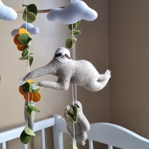 Crib baby mobile Sloths. Neutral nursery mobile handmade. Hanging tropical mobile with sloths. Baby shower newborn gift. New parents gift. zdjęcie 6