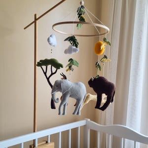 Safari baby mobile Jungle nursery decor Hanging crib mobile african animals Elephant | Nature inspired cot mobile Handmade baby shower gift