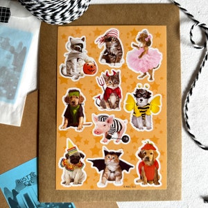 Folha de adesivos vintage de animais reais em fantasias de Halloween, American Greetings Stickety Doo Da Cats Dogs Pig Clown Bee Pumpkin Devil Ballerina