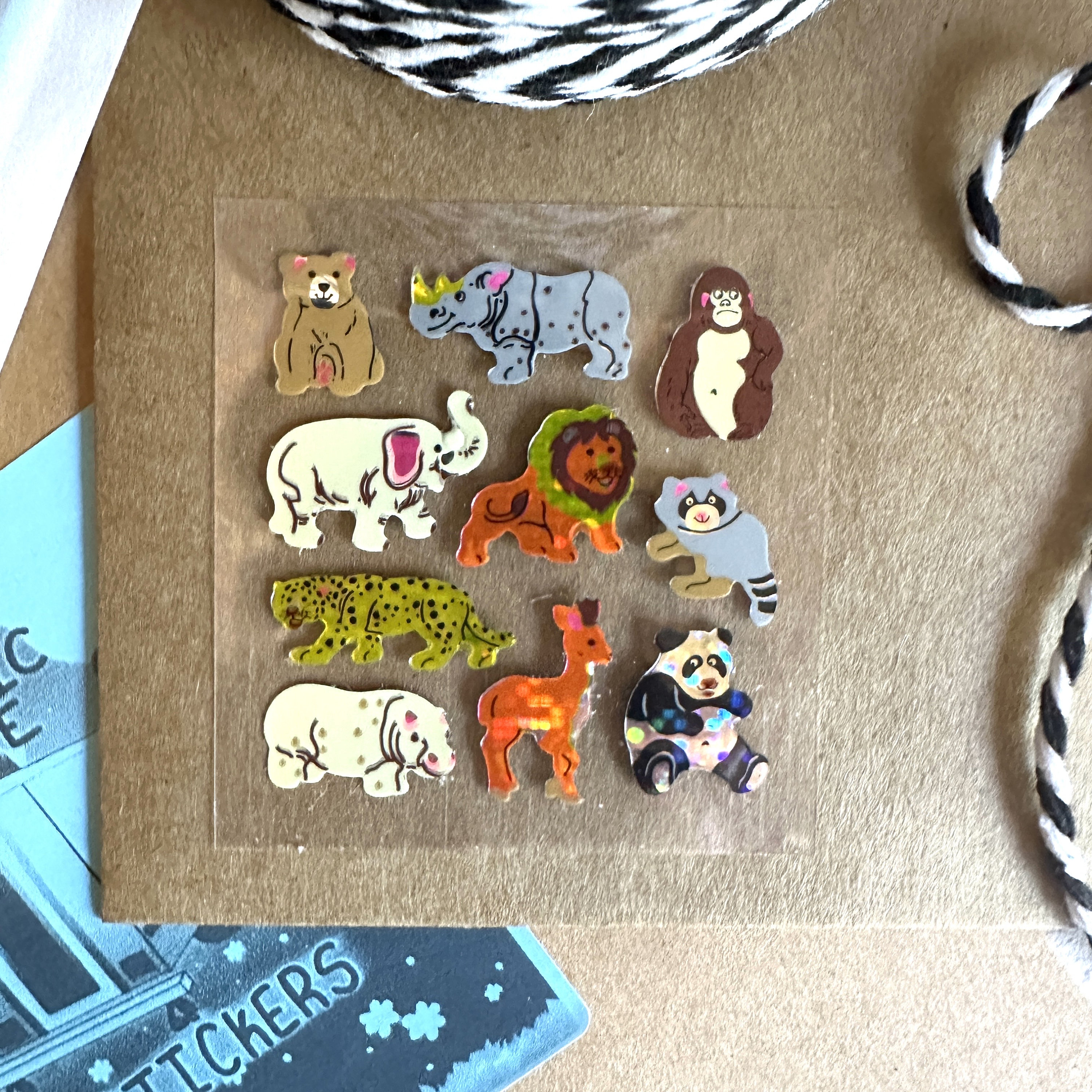 アニマルステッカー　1枚 ヴィンテージ ツインセブン レア プリズマティック アニマル マイクロ