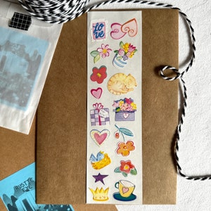Feuille d'autocollants vintage sur le thème Fleurs printanières et plus, oiseau dans son nid, chat pour vous, cadeau Mug à café, coeurs, couronne d'amour, étoile