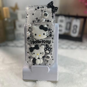 Hello Kitty Diamond Cell Phone Case: Trendy Custom iPhone 17 pro max case Zwart