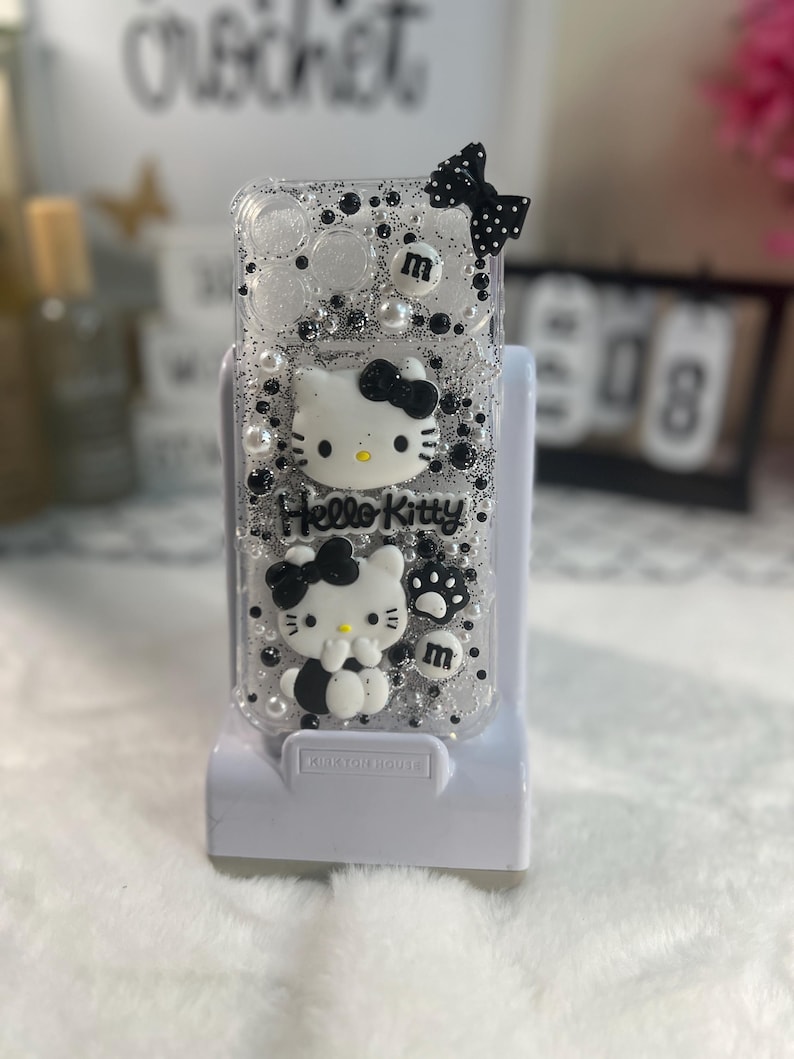 Hello Kitty Diamond Cell Phone Case: Trendy Custom iPhone 17 pro max case Zwart