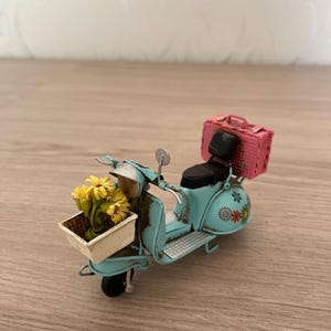 Blue Vintage Vespa Model, Retro Scooter Miniature, Handmade Metal Motorcycle Figurine, Collectible Decor Toy Gift
