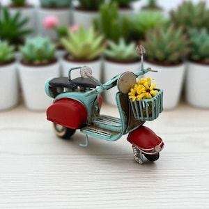 Blue Retro Scooter Figurine, Vintage Vespa Miniature, Handmade Metal Scooter Model, Collectible Motorcycle Home Decoration Gift