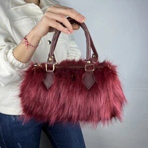 Burgunder flauschige Plüsch Damen Hand- und Umhängetasche, Abend Eleganz Tasche, stilvolle Tasche, umweltfreundlich